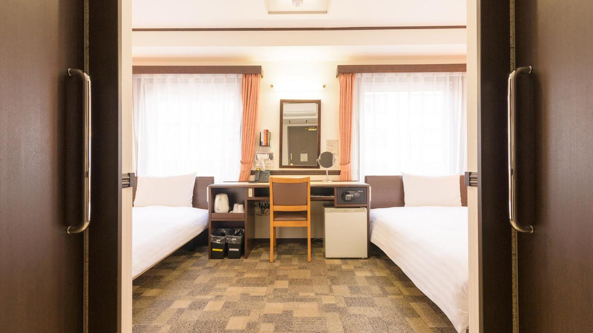 Toyoko Inn Hikone Eki Higashi Guchi Екстериор снимка